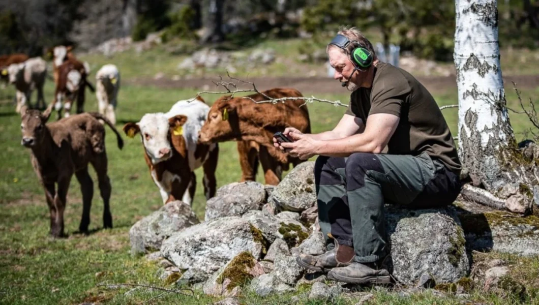 This outdoor protective headset harvests indoor and outdoor light to charge itself
